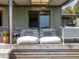 Woodside Vista - Waiheke Island Holiday Home -  - 1166247 - thumbnail photo 5