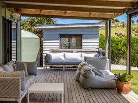 Woodside Vista - Waiheke Island Holiday Home -  - 1166247 - thumbnail photo 4