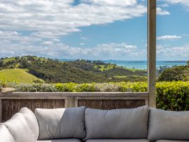 Woodside Vista - Waiheke Island Holiday Home -  - 1166247 - thumbnail photo 1