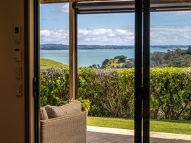 Woodside Vista - Waiheke Island Holiday Home -  - 1166247 - thumbnail photo 15