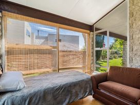 Sunlit Solace - Wanaka Holiday Home -  - 1166312 - thumbnail photo 16