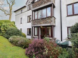 1 bedroom Cottage for rent in Edinboro