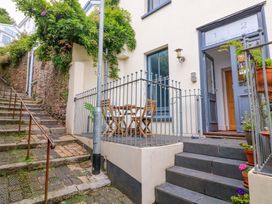 3 bedroom Cottage for rent in Dartmouth