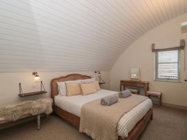 2 bedroom Cottage for rent in Lechlade-on-Thames