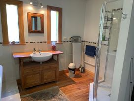 Southland Sanctuary - Te Anau Holiday Home -  - 1167071 - thumbnail photo 9