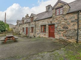 5 bedroom Cottage for rent in Dolgellau