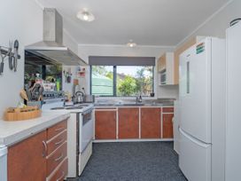 The Bach at 44 - Cooks Beach Holiday Home -  - 1167209 - thumbnail photo 6