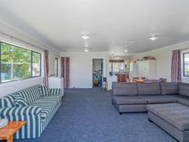 The Bach at 44 - Cooks Beach Holiday Home -  - 1167209 - thumbnail photo 11