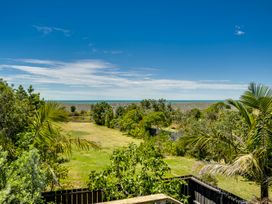 Sea Deck Haven - Hastings Holiday Home -  - 1167427 - thumbnail photo 36