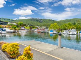 Harbour Lights - Lake Taupo Holiday Home -  - 1167485 - thumbnail photo 22