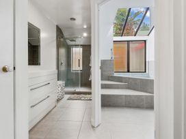Cosy in Victoria - Rotorua Holiday Home -  - 1167490 - thumbnail photo 14