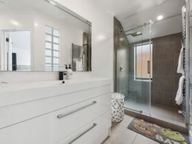 Cosy in Victoria - Rotorua Holiday Home -  - 1167490 - thumbnail photo 15