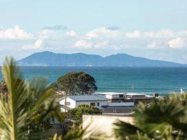 Two Palms - Waihi Beach Holiday Apartment -  - 1167578 - thumbnail photo 5