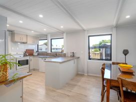 Spacious Family Getaway - Whangamata Holiday Home -  - 1167580 - thumbnail photo 13