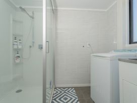 Spacious Family Getaway - Whangamata Holiday Home -  - 1167580 - thumbnail photo 37