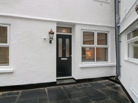 4 bedroom Cottage for rent in Dartmouth