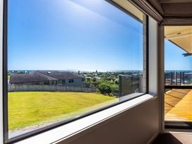 Sun, Sand, Serenity - Waihi Beach Holiday Home -  - 1167772 - thumbnail photo 9