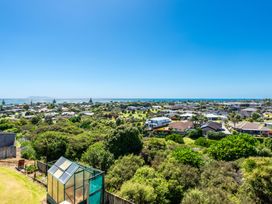 Sun, Sand, Serenity - Waihi Beach Holiday Home -  - 1167772 - thumbnail photo 27