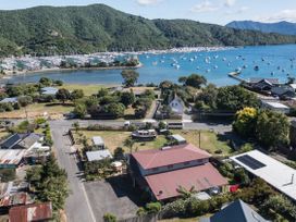 The Lodge - Picton Holiday Home -  - 1167837 - thumbnail photo 32