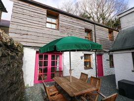 2 bedroom Cottage for rent in Narberth