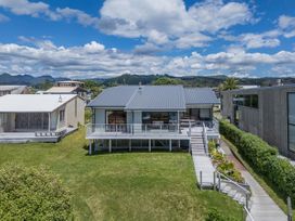 Jack and Enid’s Whangamata Beach House -  - 1168068 - thumbnail photo 3