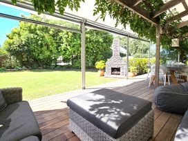 Paradise on Pacific Parade - Matarangi Retreat -  - 1168073 - thumbnail photo 2