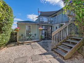 A Hidden Gem - Whangarei Holiday Home -  - 1168076 - thumbnail photo 1