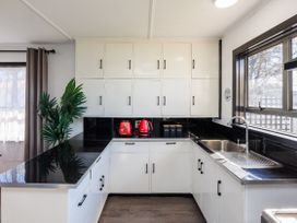 Altamas Lodge - Dannevirke Holiday Home -  - 1168078 - thumbnail photo 8