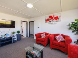 Altamas Lodge - Dannevirke Holiday Home -  - 1168078 - thumbnail photo 6