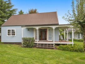 Huka Falls Cottage - Lake Taupo Holiday Home -  - 1168080 - thumbnail photo 14