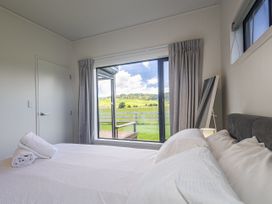 Cozy Cabin with a View - Ohakune Holiday Home -  - 1168129 - thumbnail photo 14