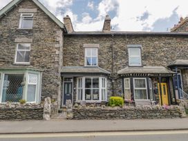 3 bedroom Cottage for rent in Staveley