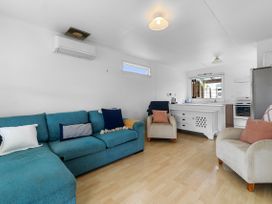 The Blue Cottage - Waihi Beach Holiday Home -  - 1168278 - thumbnail photo 2