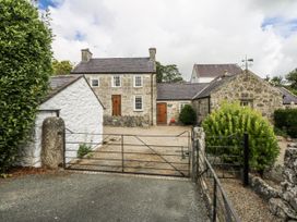 4 bedroom Cottage for rent in Benllech