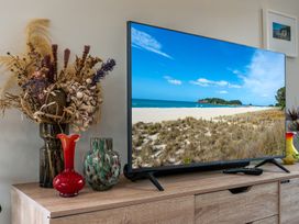 Unwind Papamoa Beach - Papamoa Holiday Home -  - 1169048 - thumbnail photo 14