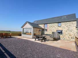 2 bedroom Cottage for rent in Holyhead