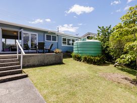 Retro Russell Retreat - Mins to Ferry, Beach, Eats -  - 1169238 - thumbnail photo 14