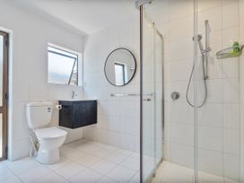 Seascape Beachfront A - Whangamata Holiday Unit -  - 1169459 - thumbnail photo 22