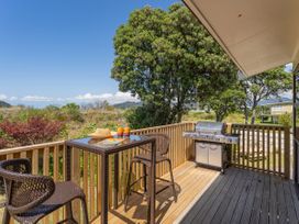 Seascape Beachfront A - Whangamata Holiday Unit -  - 1169459 - thumbnail photo 3