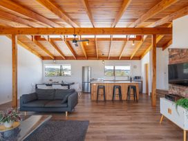 Seascape Beachfront A - Whangamata Holiday Unit -  - 1169459 - thumbnail photo 8