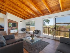 Seascape Beachfront A - Whangamata Holiday Unit -  - 1169459 - thumbnail photo 6