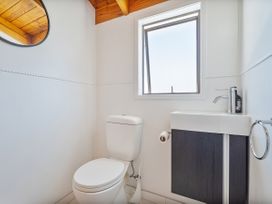 Seascape Beachfront A - Whangamata Holiday Unit -  - 1169459 - thumbnail photo 15