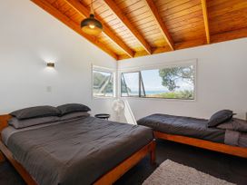Seascape Beachfront A - Whangamata Holiday Unit -  - 1169459 - thumbnail photo 17