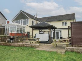 5 bedroom Cottage for rent in Narberth