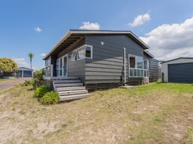 Stones Throw from the Beach - Pauanui Holiday Home -  - 1169867 - thumbnail photo 28