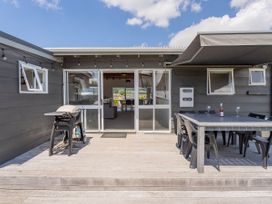 Stones Throw from the Beach - Pauanui Holiday Home -  - 1169867 - thumbnail photo 21