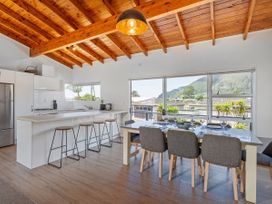 Stones Throw from the Beach - Pauanui Holiday Home -  - 1169867 - thumbnail photo 8