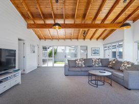 Stones Throw from the Beach - Pauanui Holiday Home -  - 1169867 - thumbnail photo 5