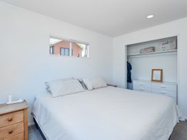 Stones Throw from the Beach - Pauanui Holiday Home -  - 1169867 - thumbnail photo 13