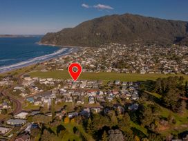 Stones Throw from the Beach - Pauanui Holiday Home -  - 1169867 - thumbnail photo 33